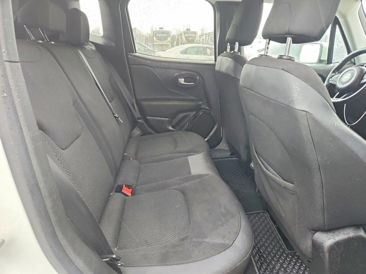 2019 JEEP RENEGADE LATITUDE photo 19