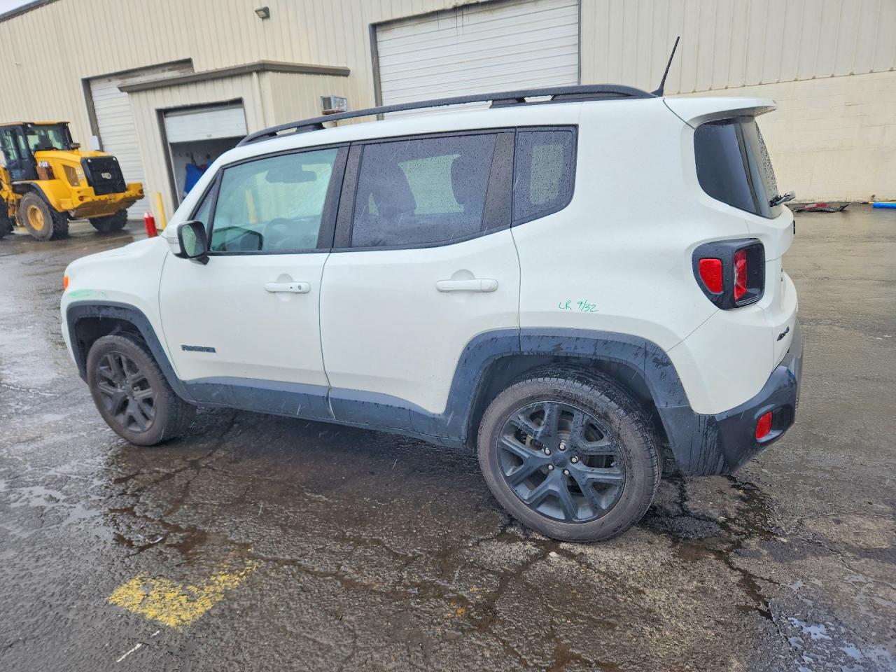 2019 JEEP RENEGADE LATITUDE photo 3
