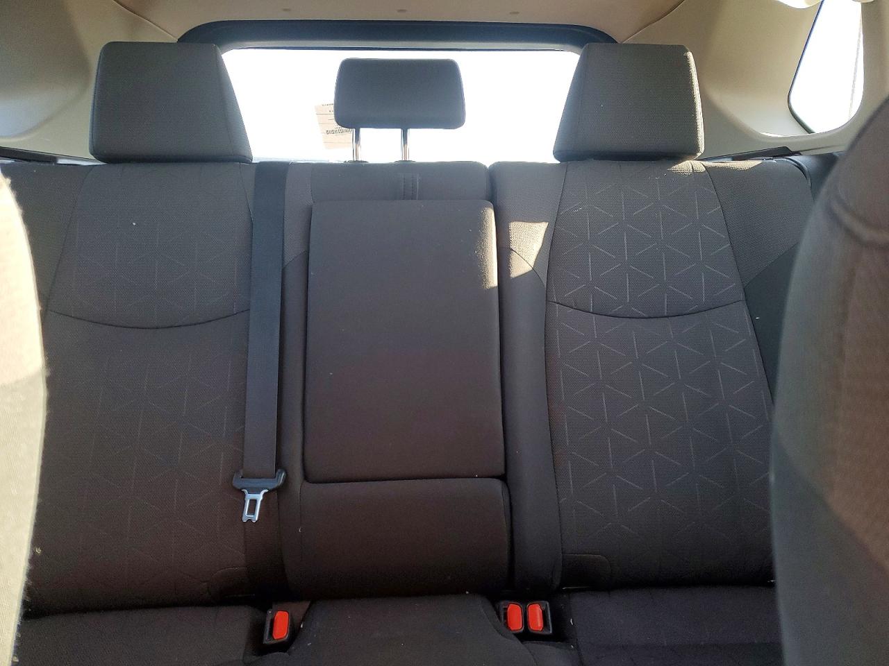 2019 TOYOTA RAV4 XLE photo 10