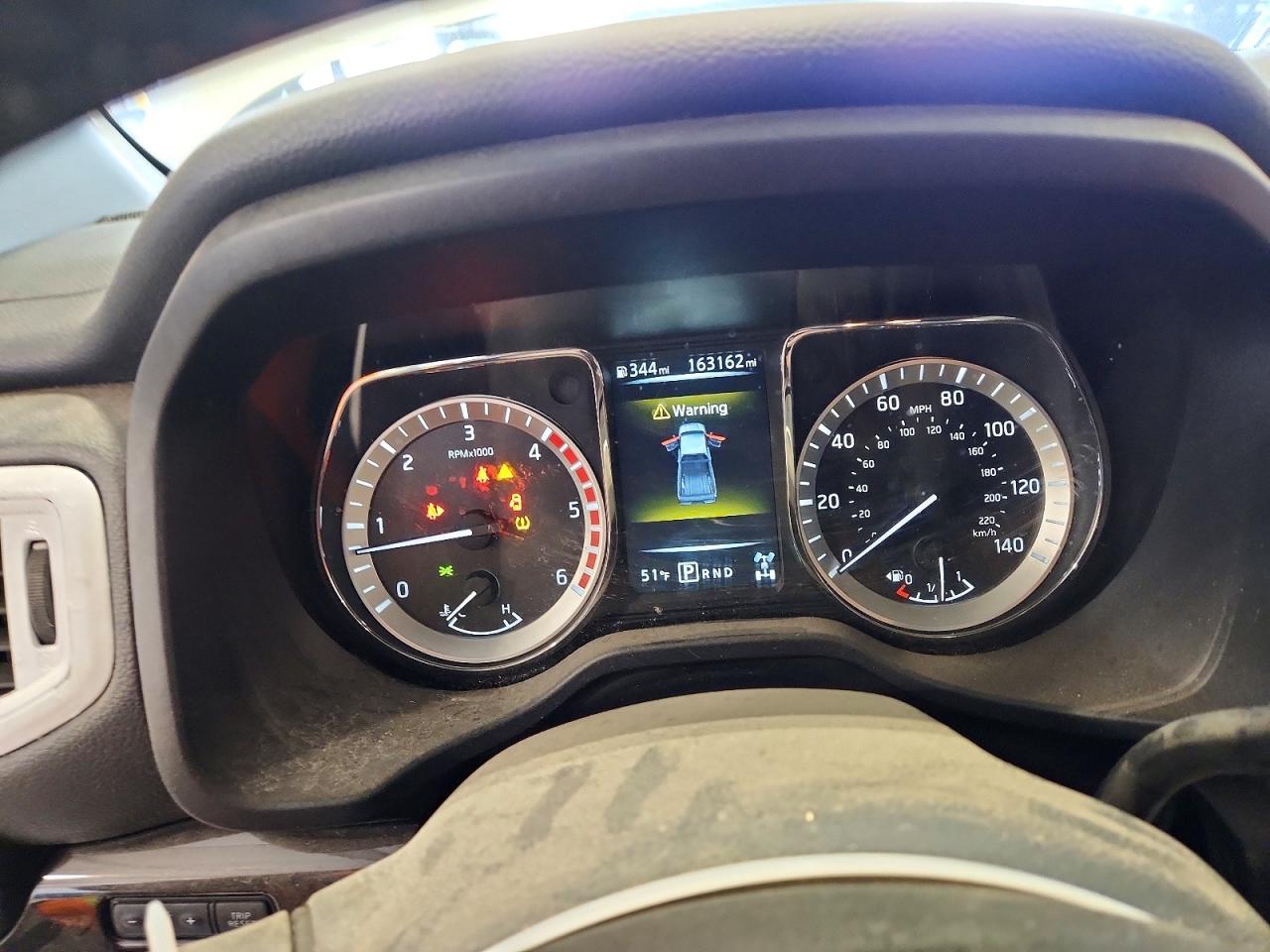 2017 NISSAN TITAN XD SV photo 9