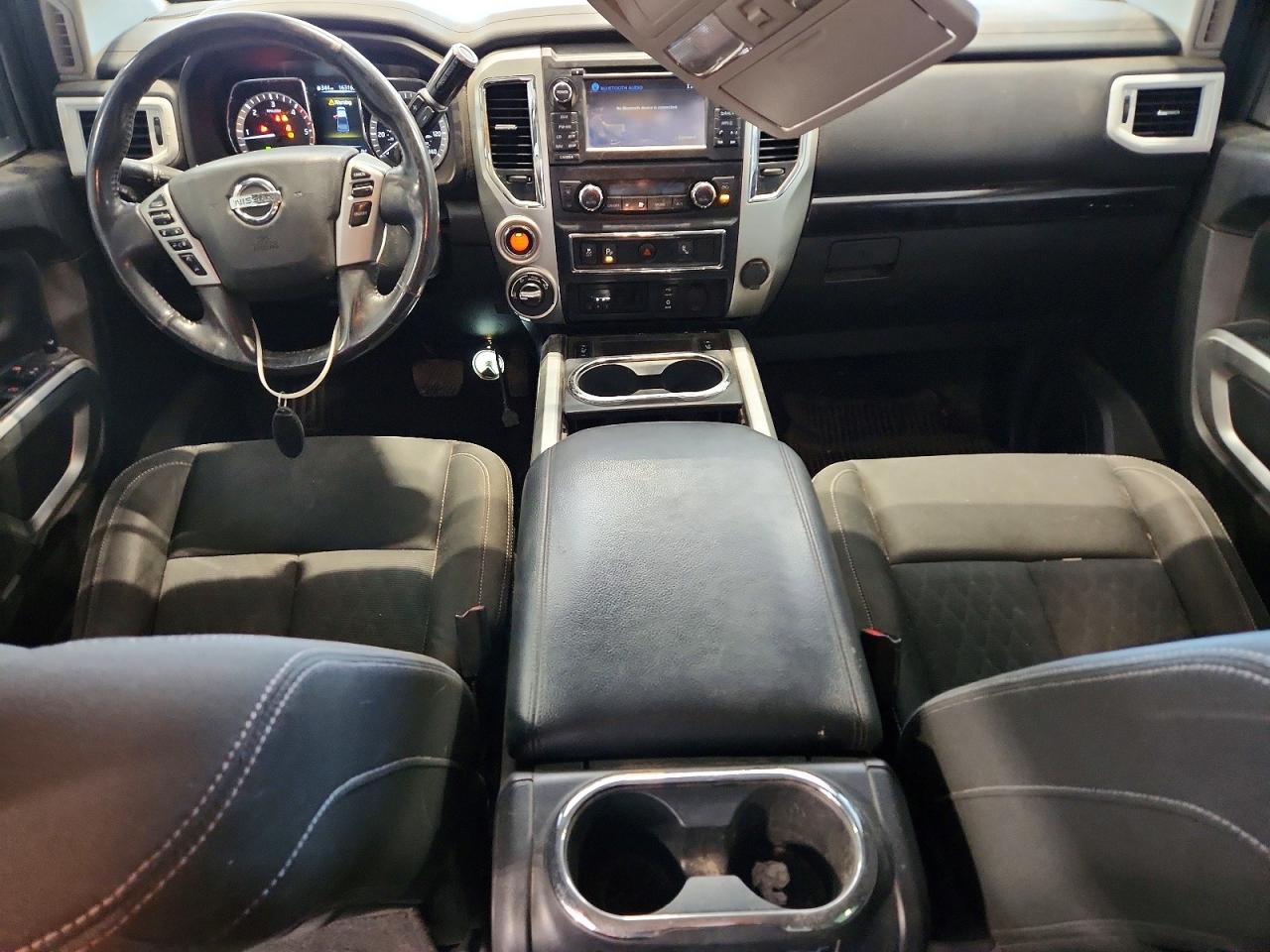 2017 NISSAN TITAN XD SV photo 8