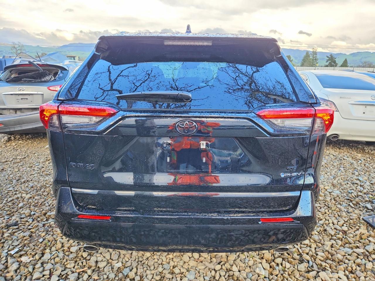2025 TOYOTA RAV4 SE photo 6