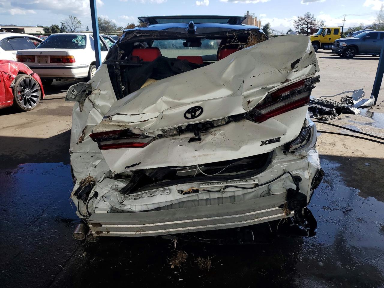 2025 TOYOTA CAMRY XSE photo 11