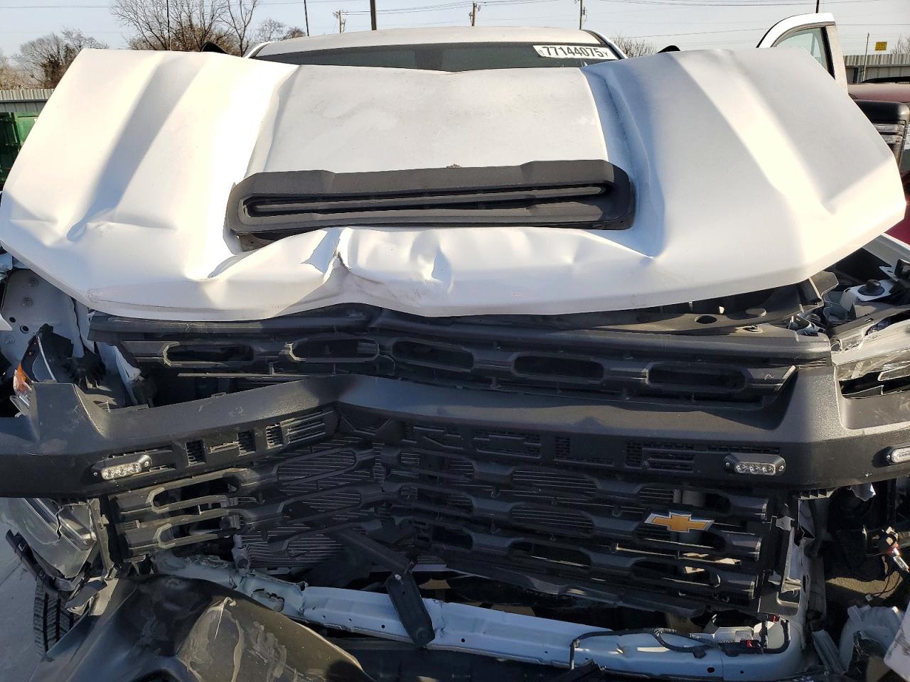 2023 CHEVROLET SILVERADO C2500 HEAVY DUTY photo 11