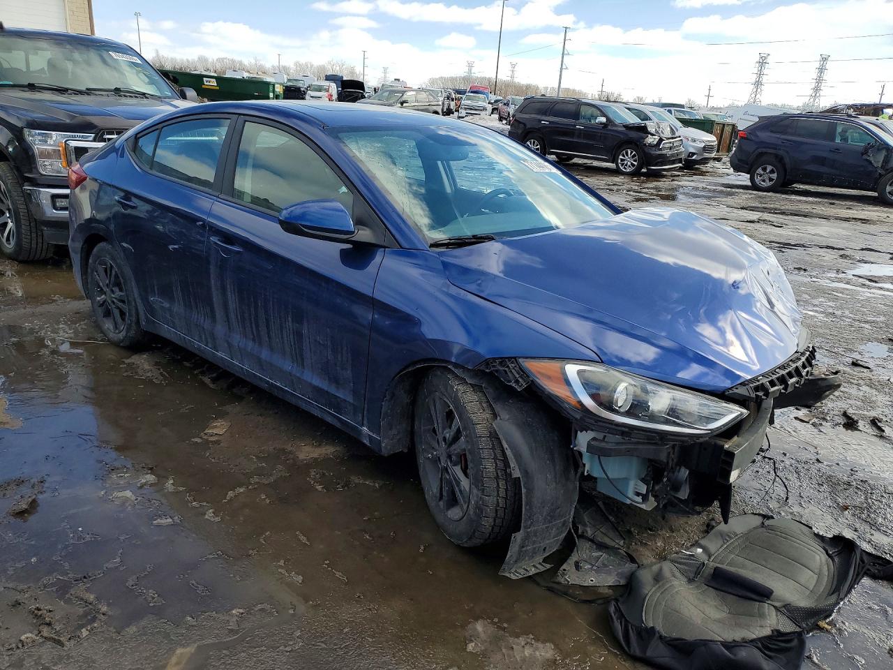 2017 HYUNDAI ELANTRA photo 4