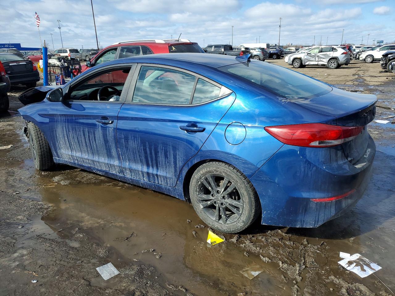 2017 HYUNDAI ELANTRA photo 2
