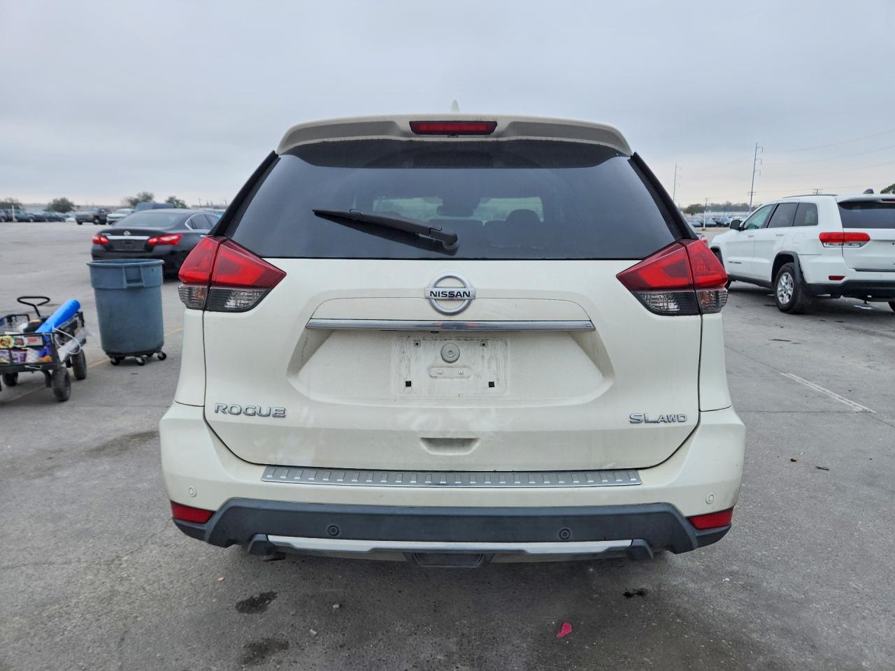 2019 NISSAN ROGUE S photo 6