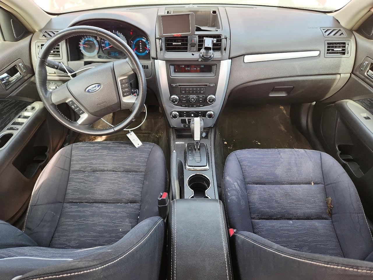 2011 FORD FUSION SE photo 8