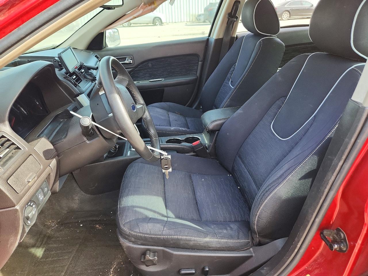 2011 FORD FUSION SE photo 7