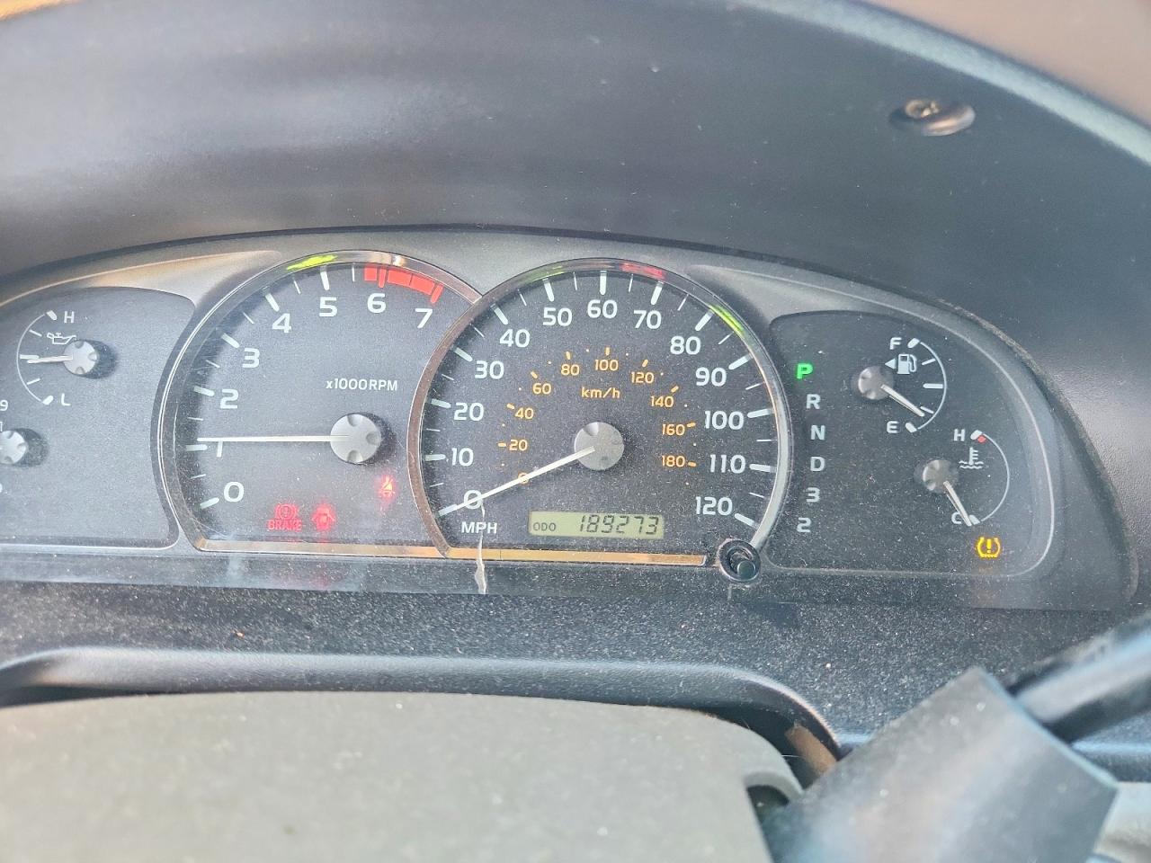 2005 TOYOTA SEQUOIA SR5 photo 17