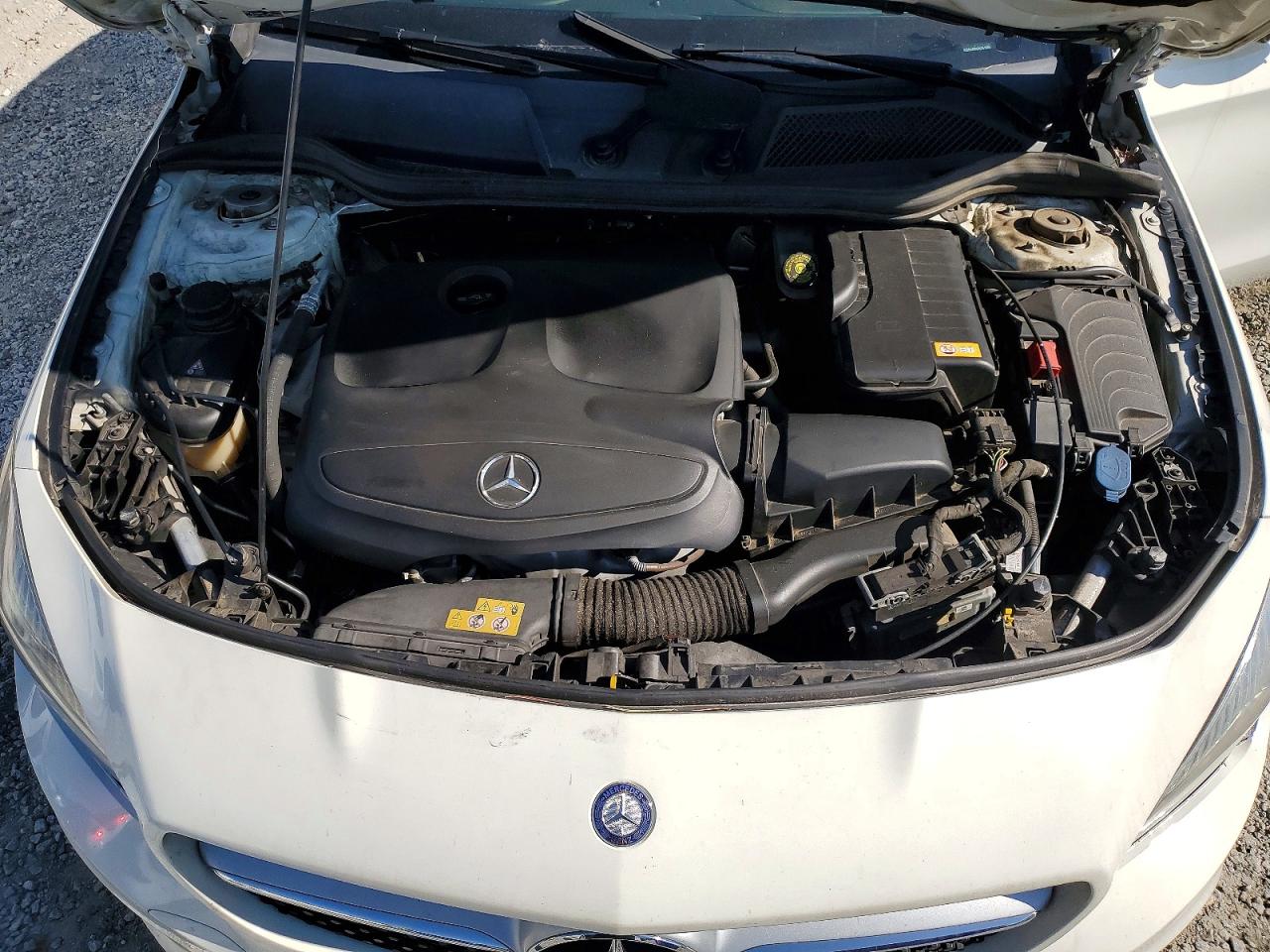2016 MERCEDES-BENZ CLA 250 photo 21