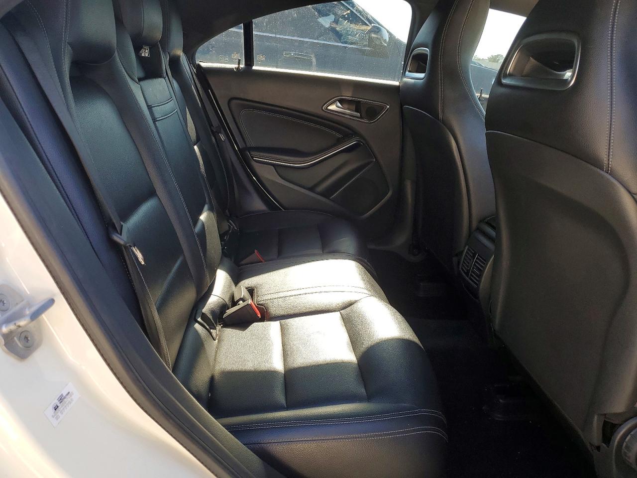 2016 MERCEDES-BENZ CLA 250 photo 19