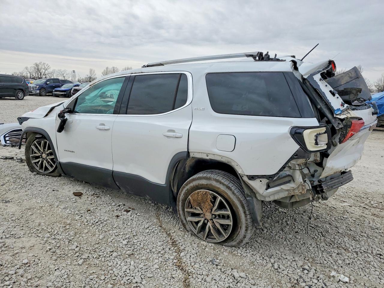 2019 GMC ACADIA SLE photo 3