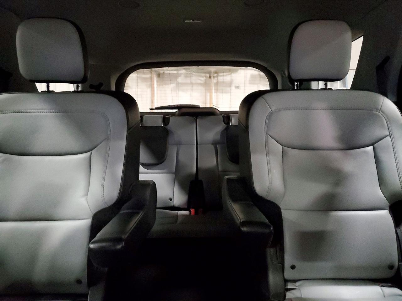 2021 FORD EXPLORER XLT photo 10