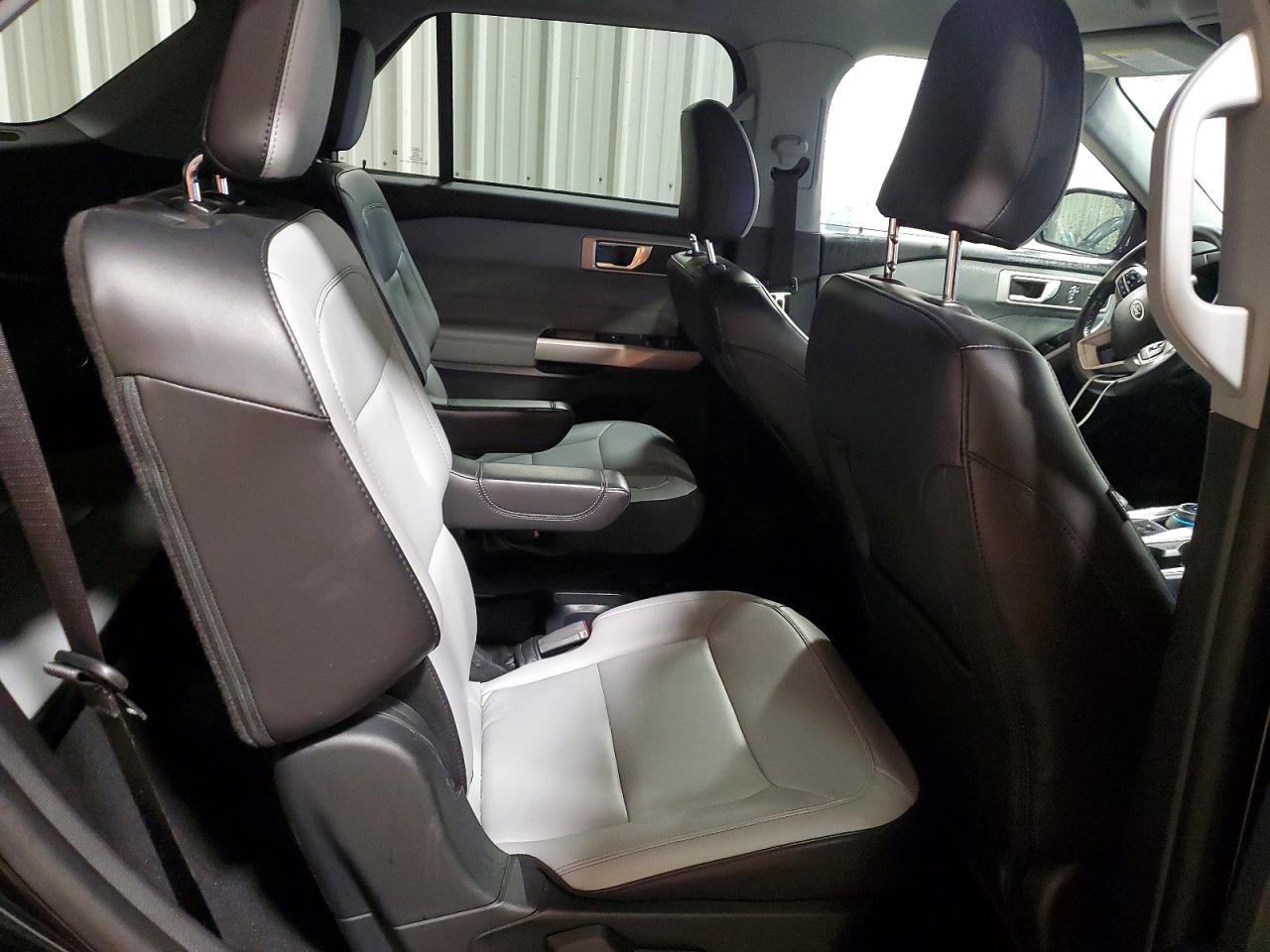 2021 FORD EXPLORER XLT photo 11