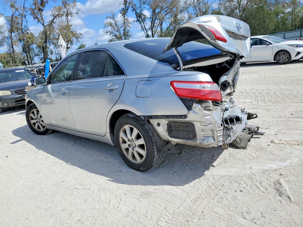 2007 TOYOTA CAMRY LE photo 3