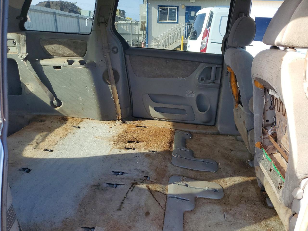 2008 TOYOTA SIENNA photo 11