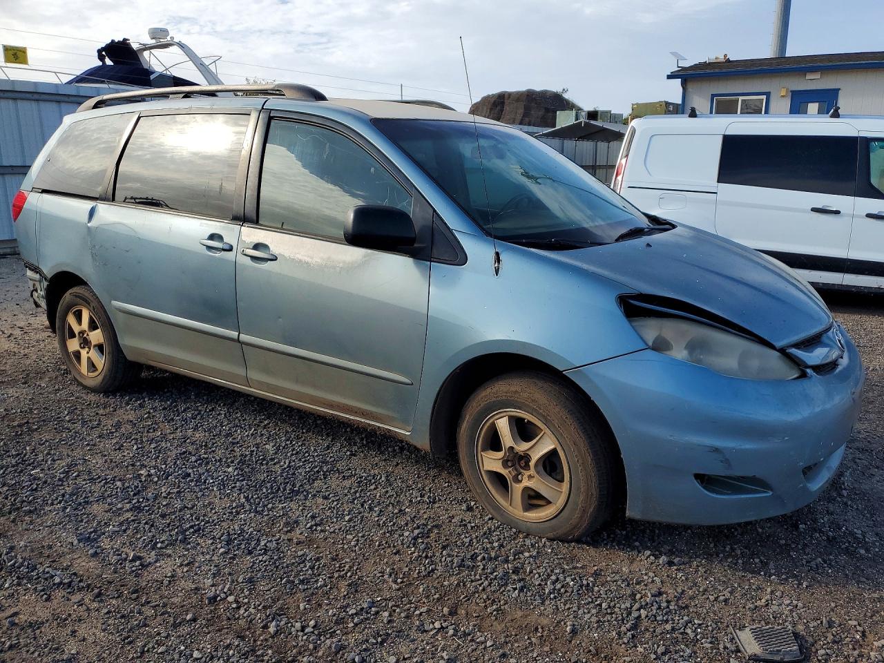 2008 TOYOTA SIENNA photo 4