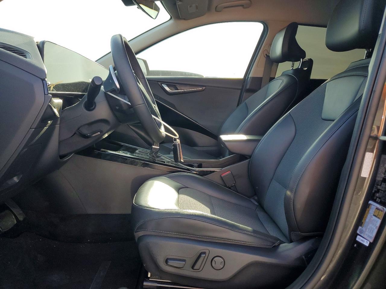 2023 KIA NIRO EX photo 13