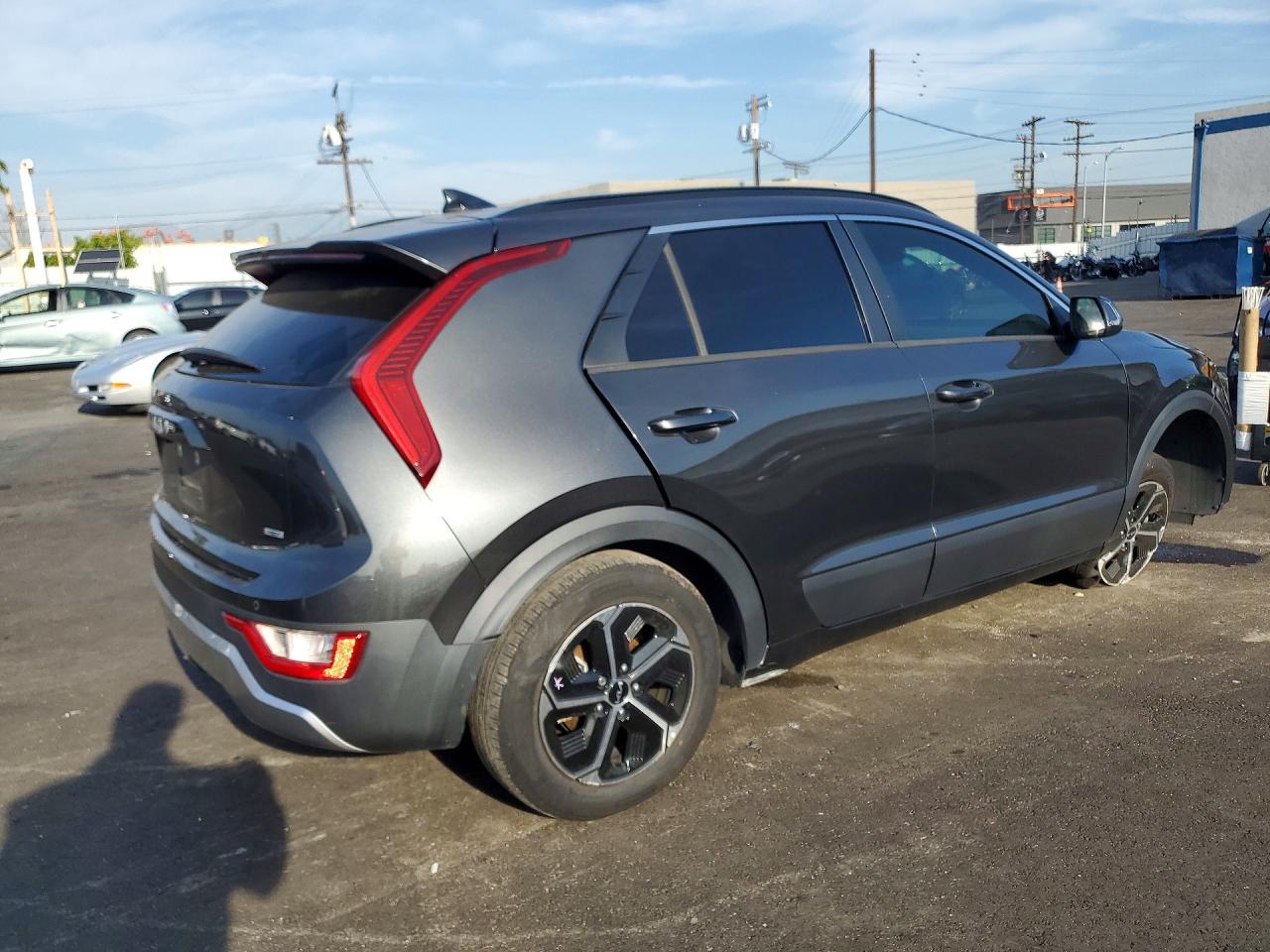 2023 KIA NIRO EX photo 5