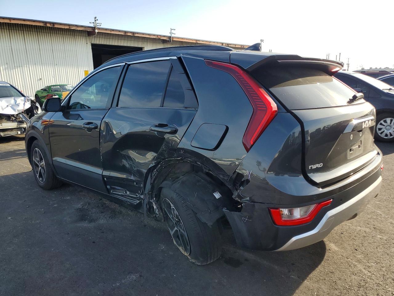 2023 KIA NIRO EX photo 3