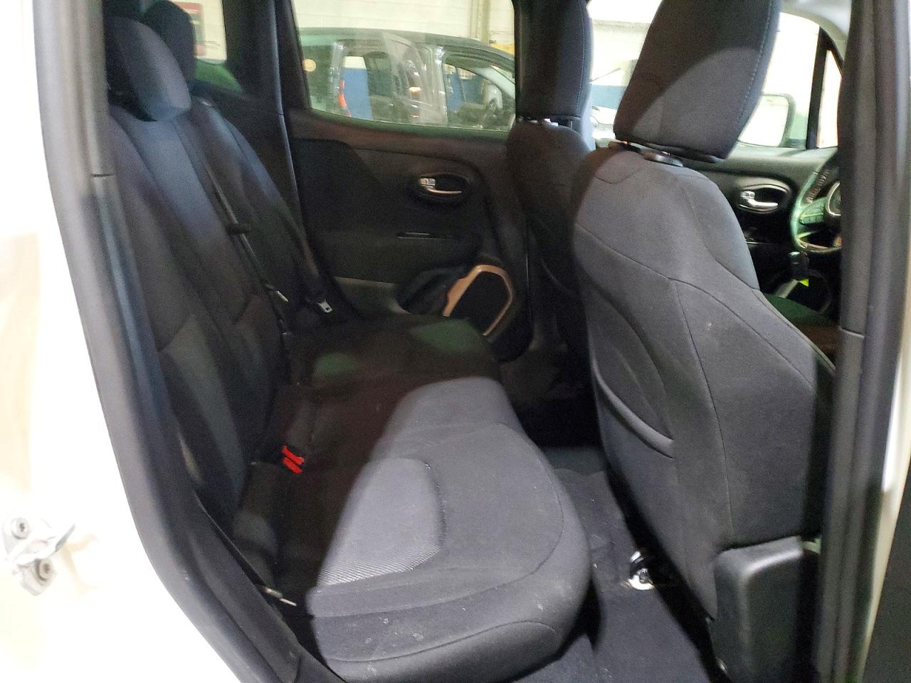 2017 JEEP RENEGADE LATITUDE photo 31