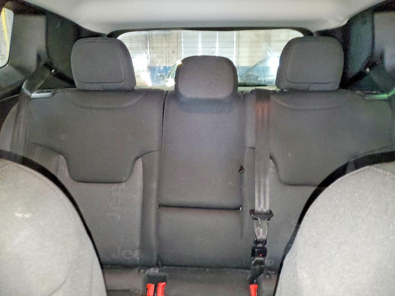 2017 JEEP RENEGADE LATITUDE photo 28