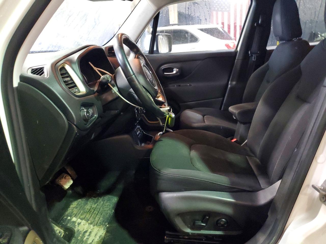 2017 JEEP RENEGADE LATITUDE photo 19