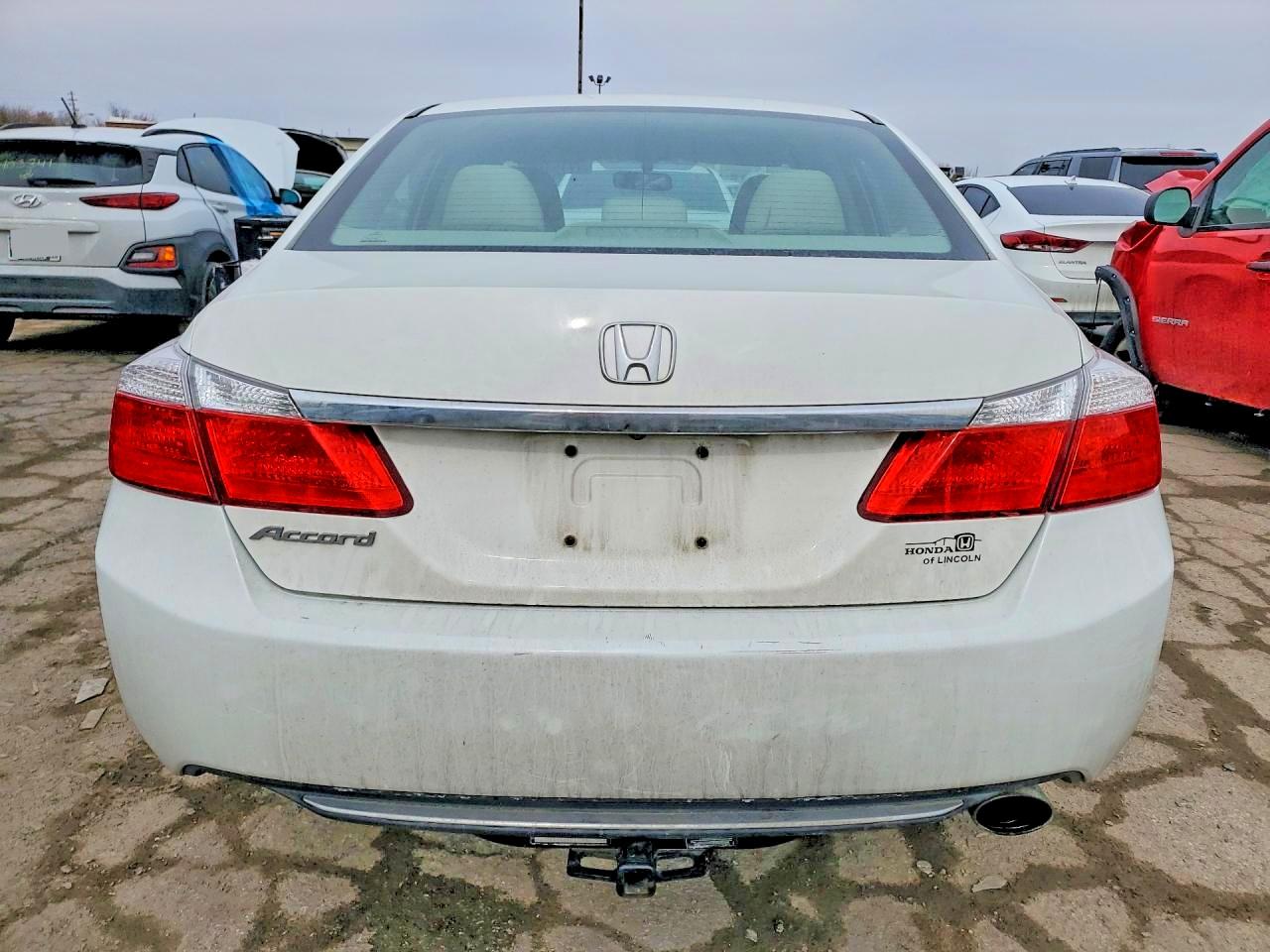 2013 HONDA ACCORD LX photo 16