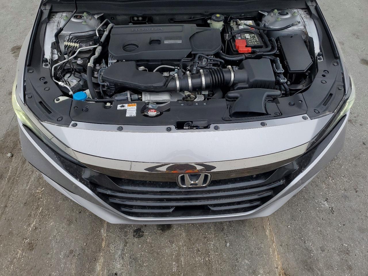 2018 HONDA ACCORD photo 21