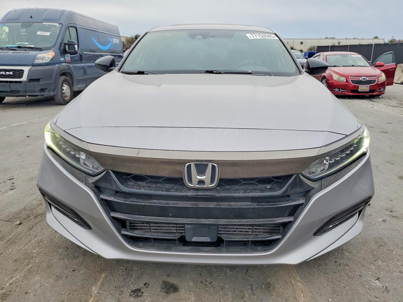 2018 HONDA ACCORD photo 9