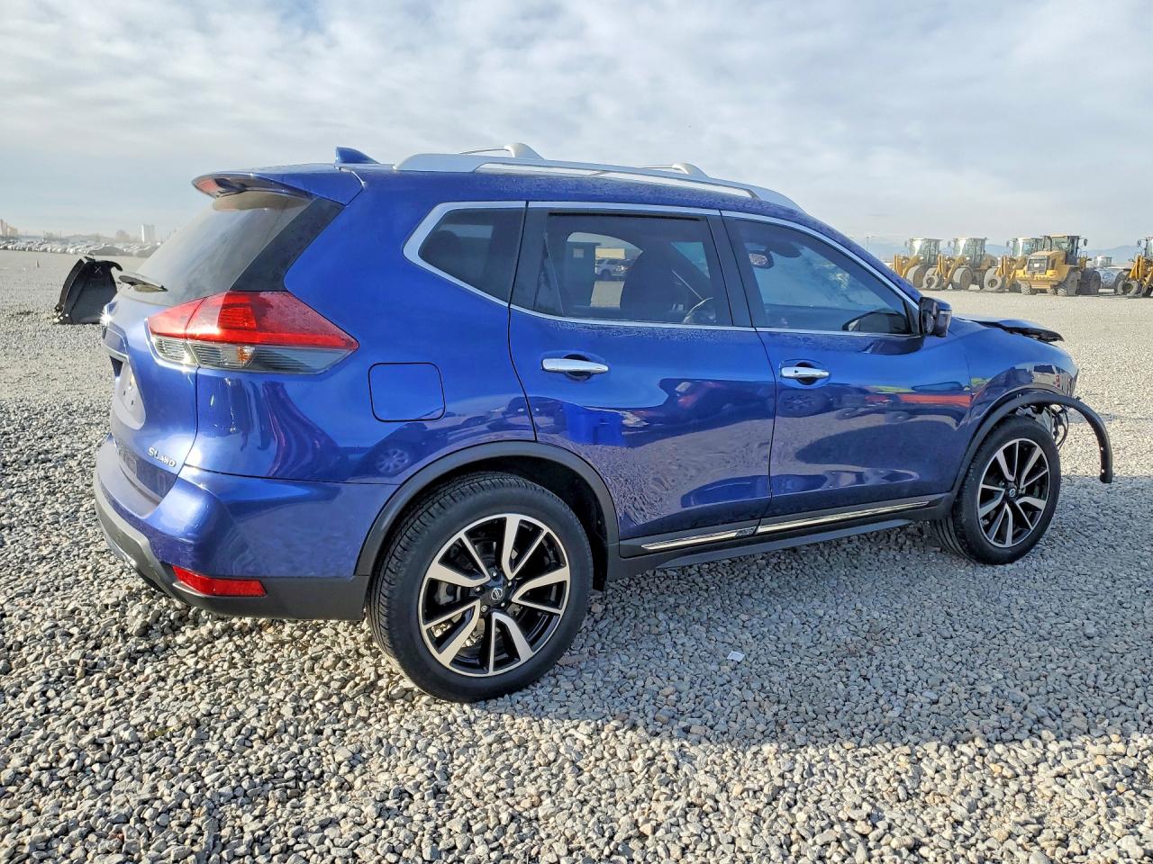 2018 NISSAN ROGUE S photo 3