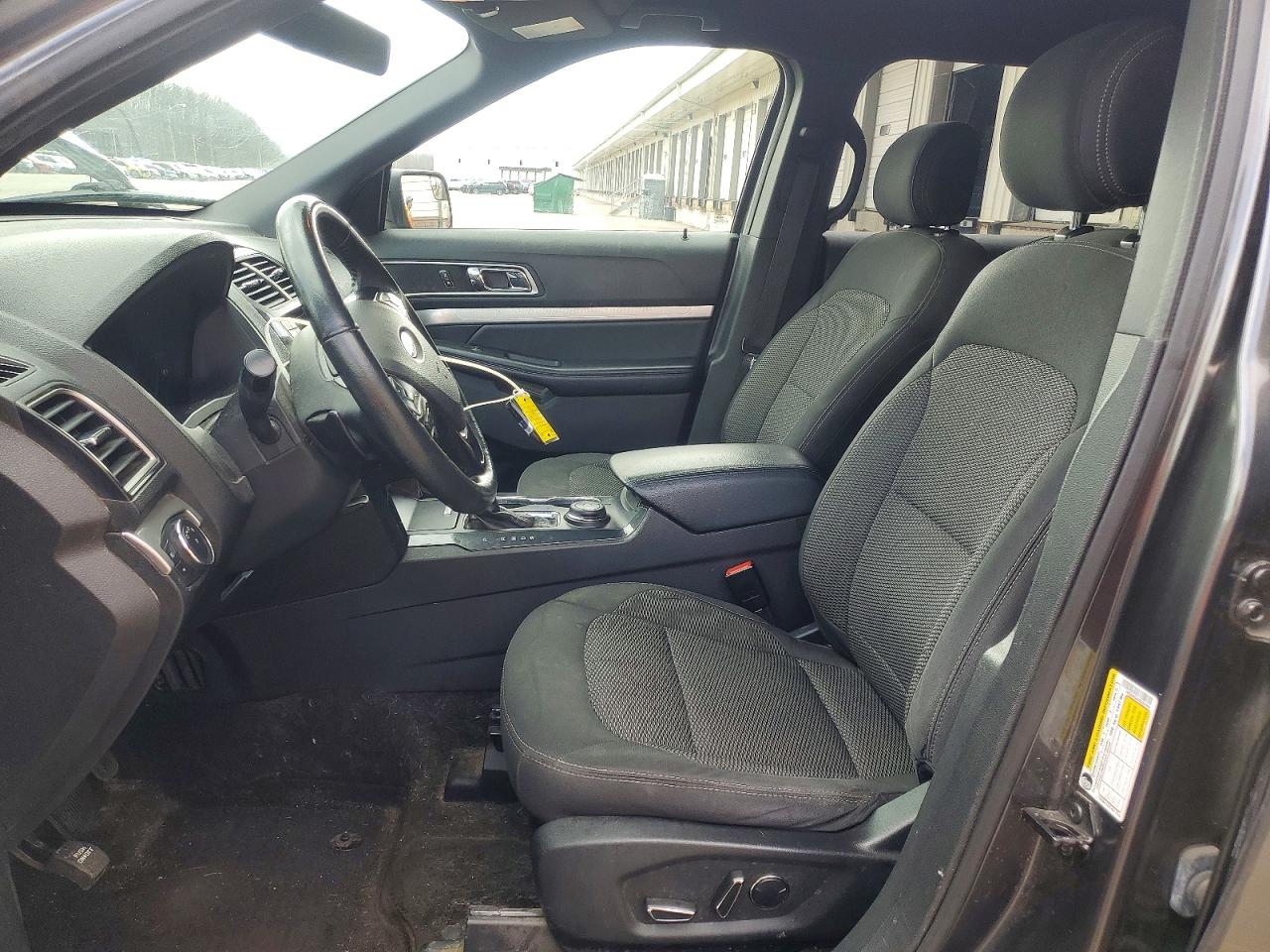 2017 FORD EXPLORER XLT photo 13
