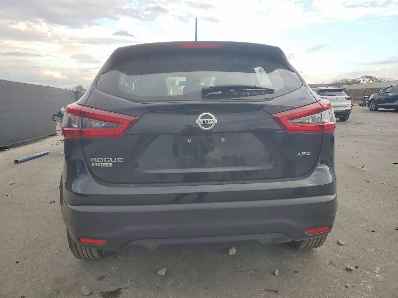 2020 NISSAN ROGUE SPORT S photo 6