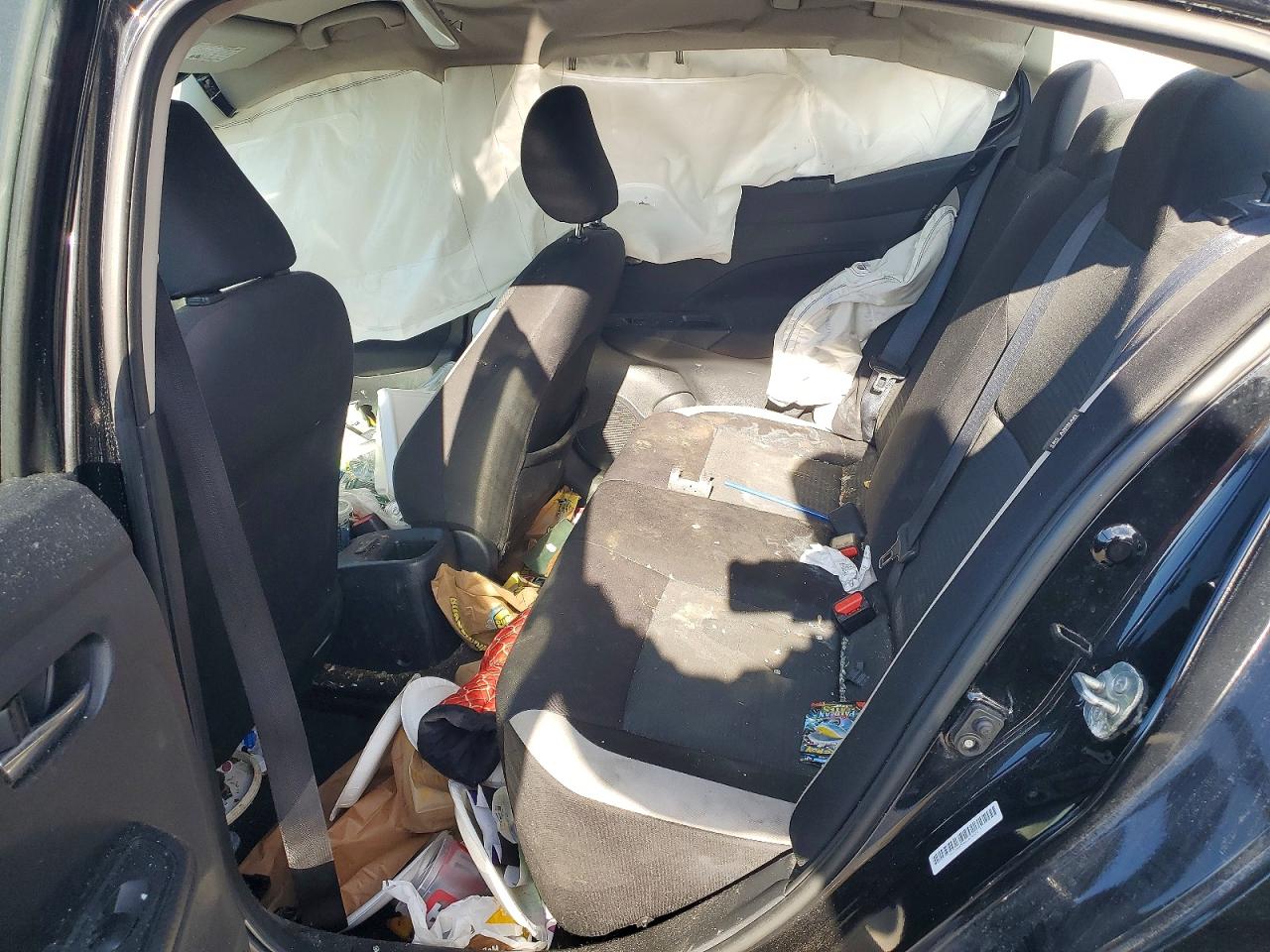2021 NISSAN VERSA SV photo 10