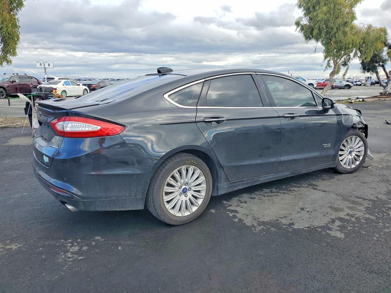 2013 FORD FUSION TITANIUM PHEV photo 3