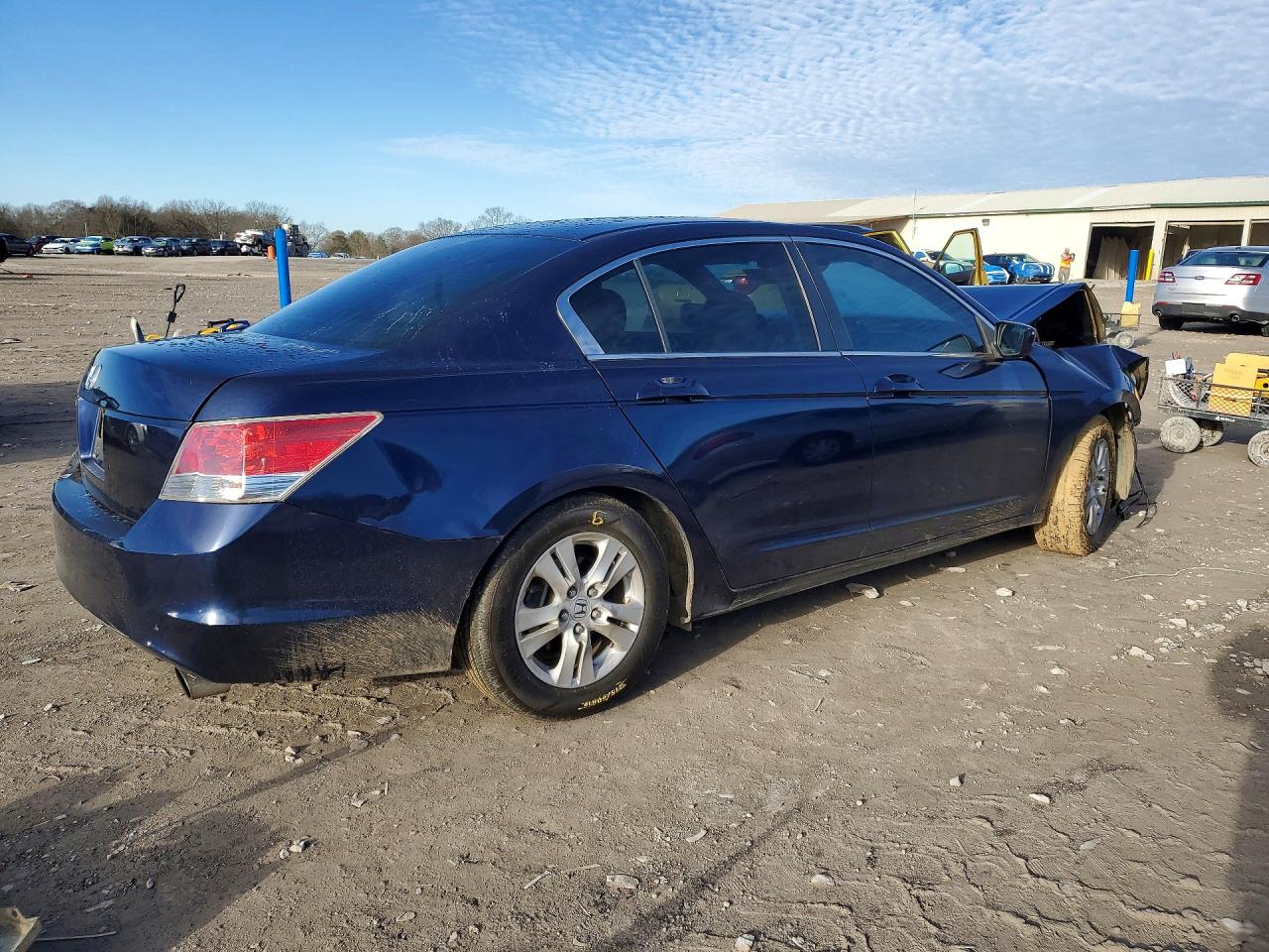 2010 HONDA ACCORD LXP photo 3