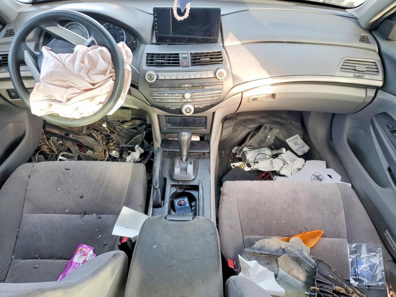 2010 HONDA ACCORD LXP photo 8