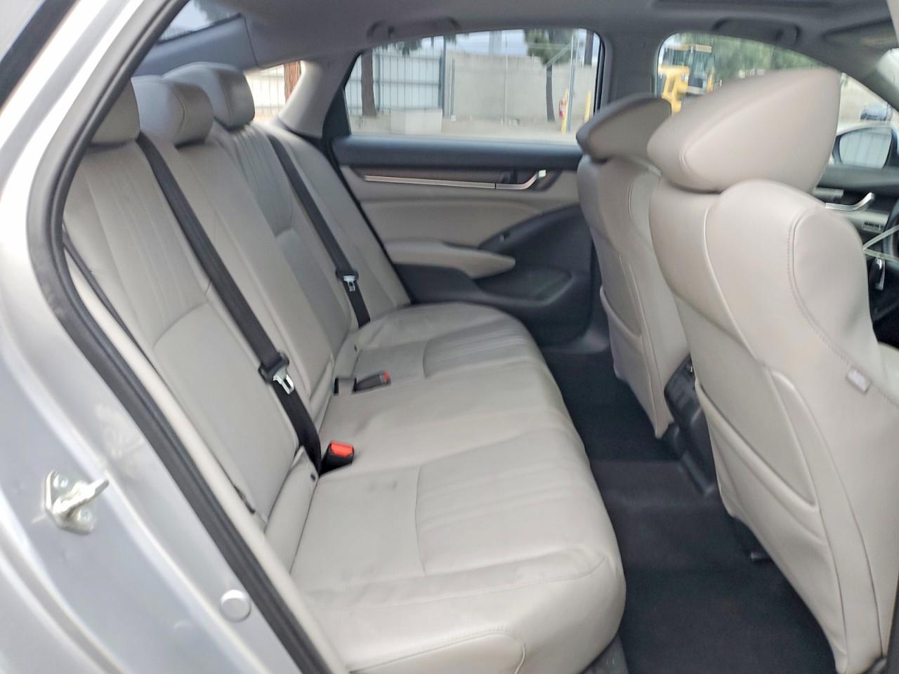 2018 HONDA ACCORD EXL photo 10