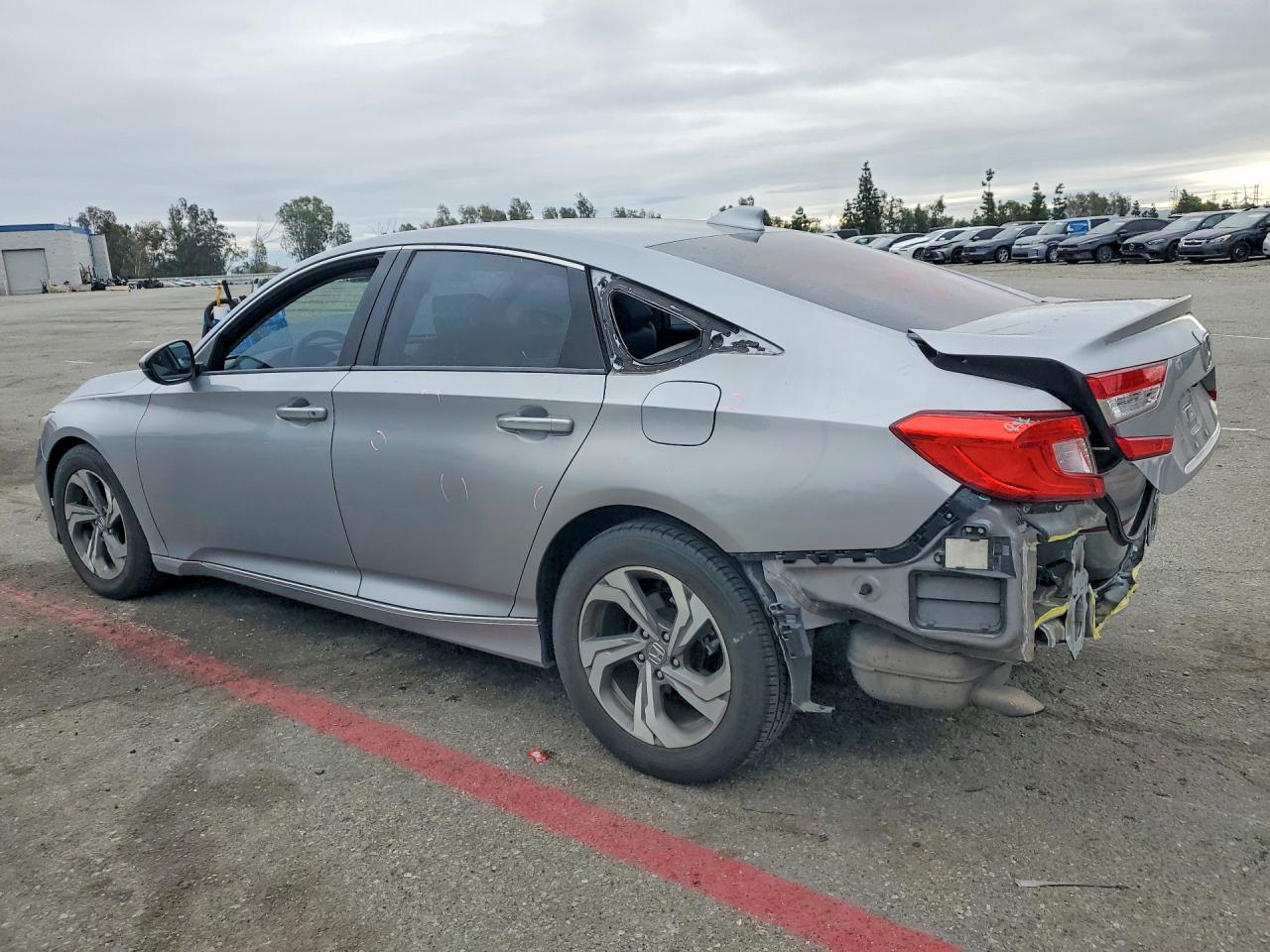 2018 HONDA ACCORD EXL photo 2