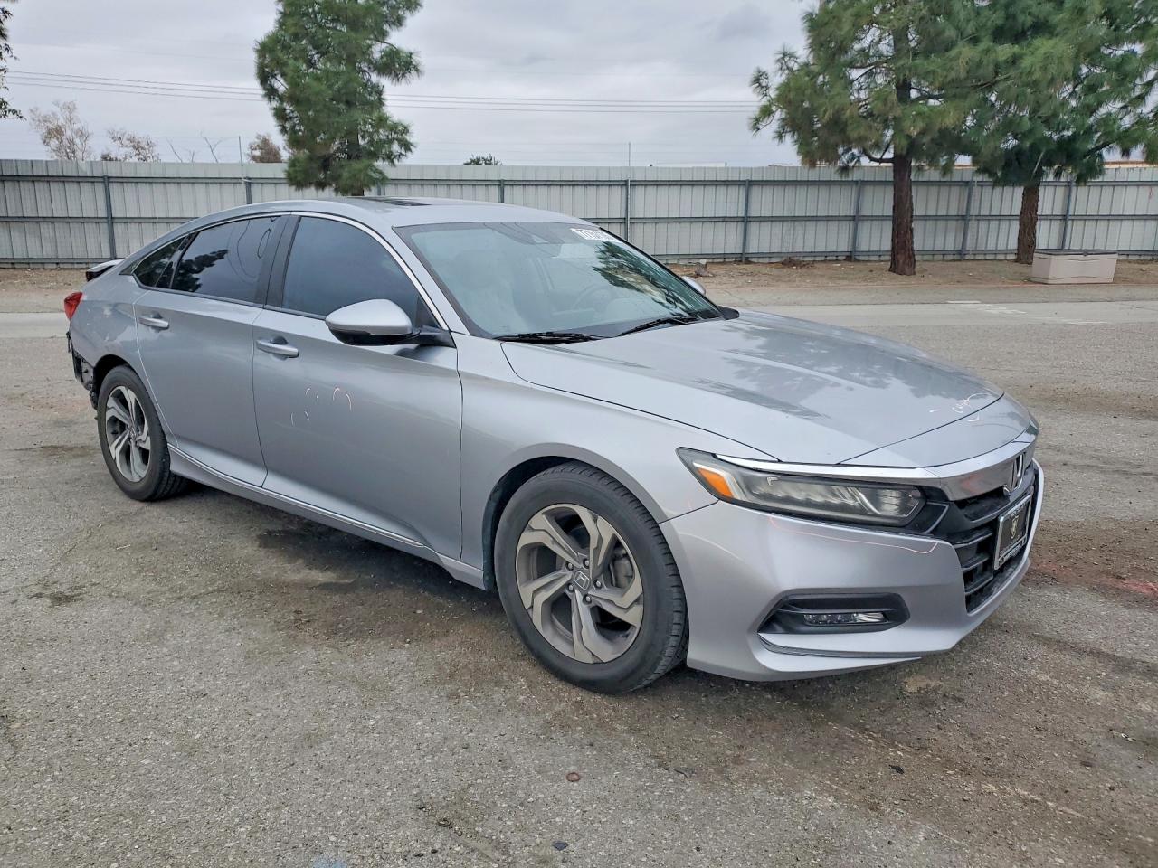 2018 HONDA ACCORD EXL photo 4