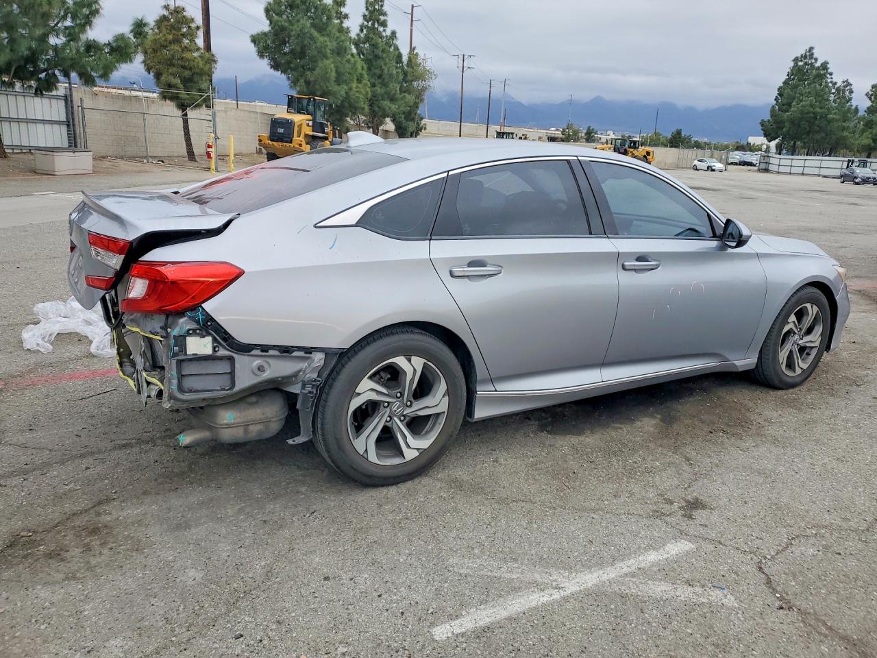 2018 HONDA ACCORD EXL photo 3