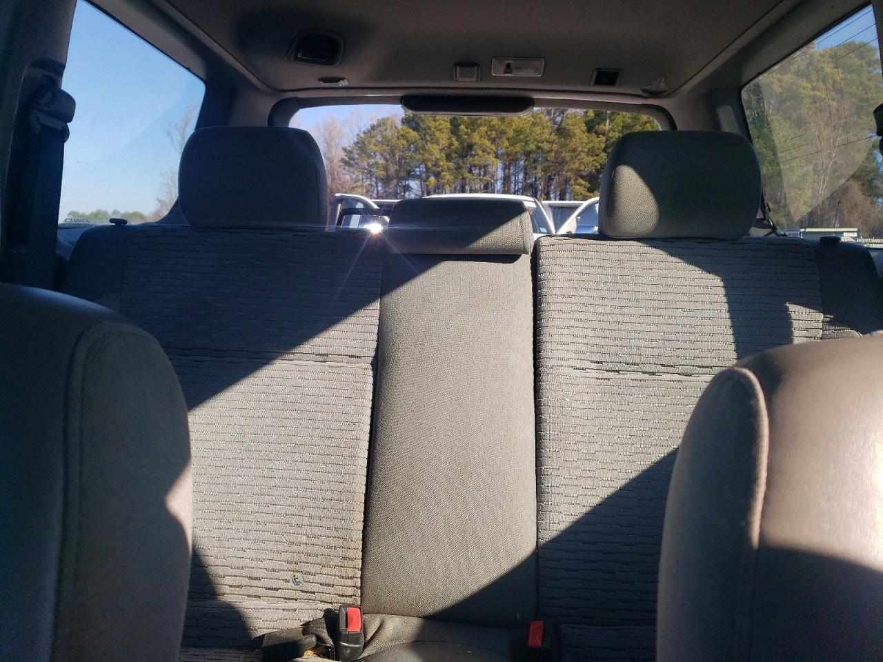 2005 SUBARU FORESTER photo 28