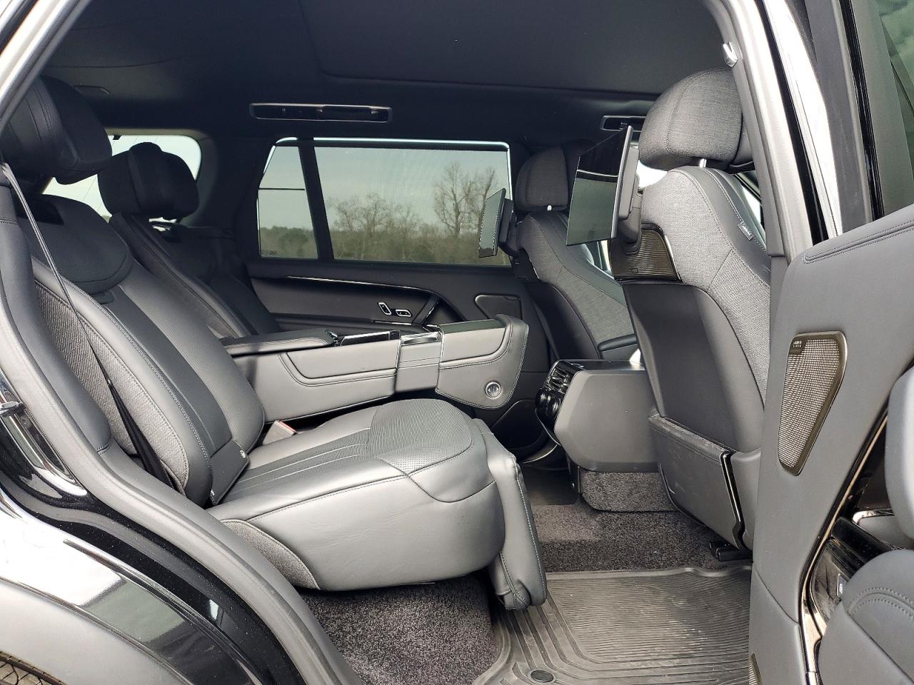 2024 LAND ROVER RANGE ROVER SV photo 21