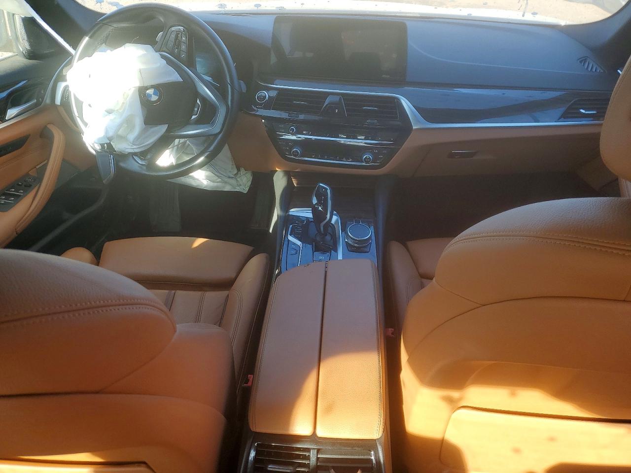 2021 BMW 530 XI photo 15