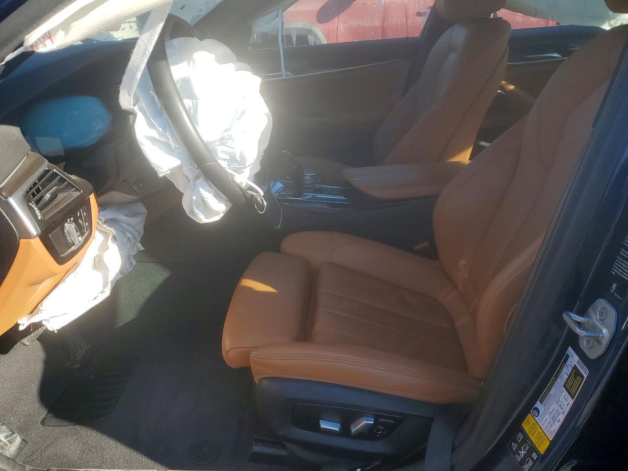 2021 BMW 530 XI photo 13