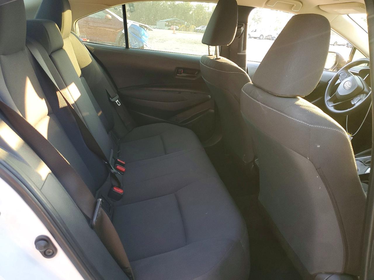 2023 TOYOTA COROLLA LE photo 19