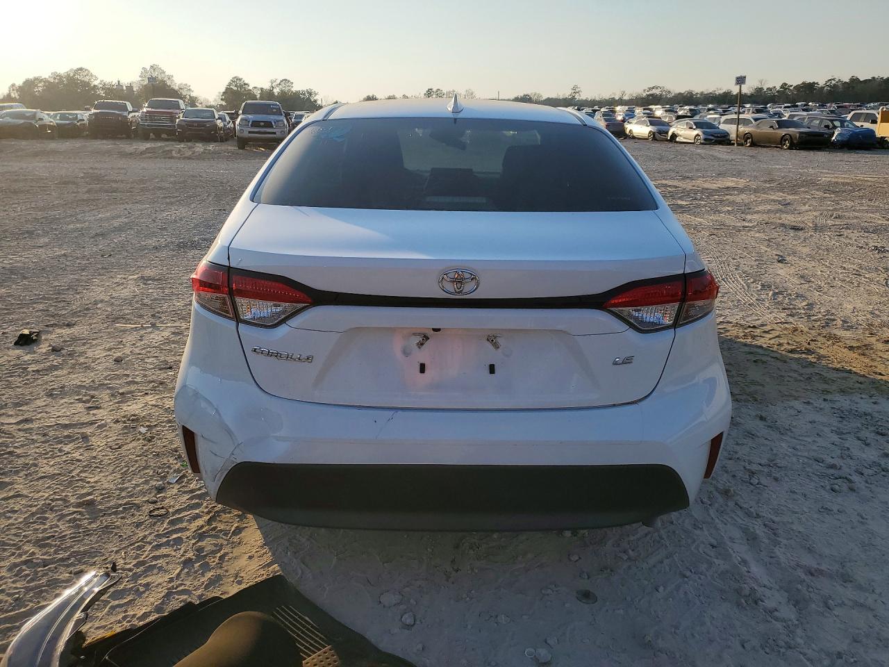 2023 TOYOTA COROLLA LE photo 11