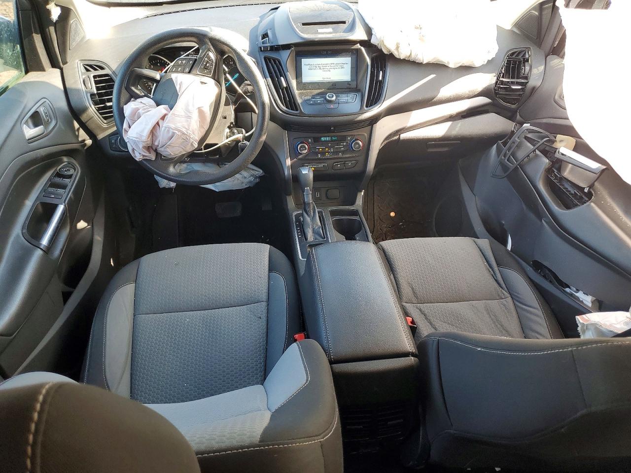 2017 FORD ESCAPE SE photo 15