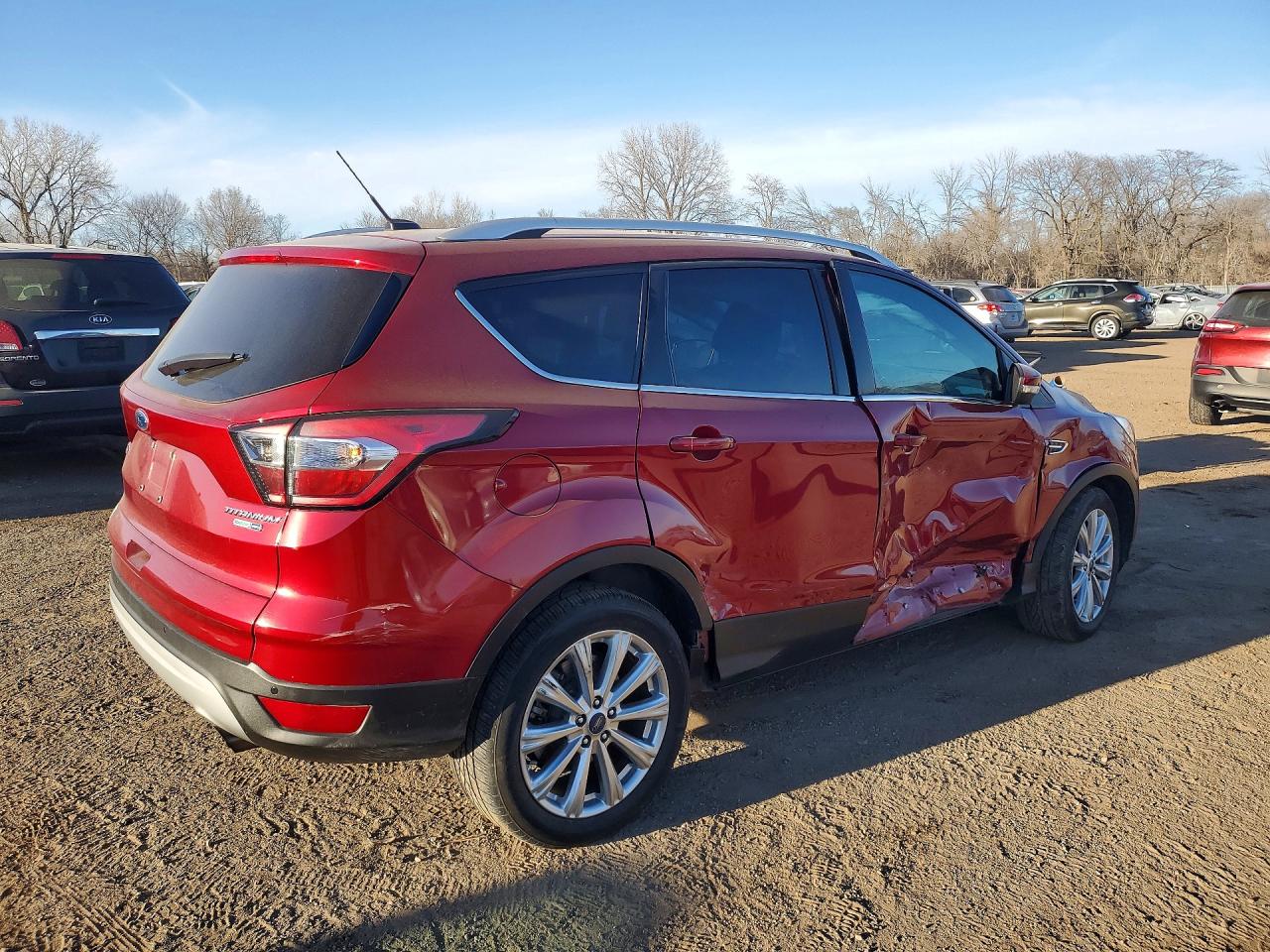 2017 FORD ESCAPE TITANIUM photo 3